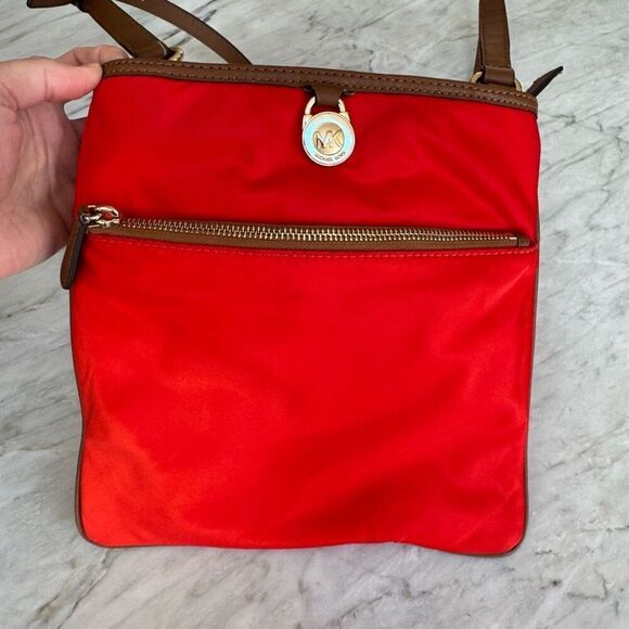 Michael Kors Kempton Chili Microfiber MD Pocket Crossbody bag - Picture 5 of 15